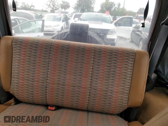 ✅ 1997 Jeep Wrangler SE • VIN: 1J4FY29P6VP449626 • Lot: 90700105. Wystawiony na Copart z przebiegiem 183 079 mil. Bezpłatny archiwum sprzedaży aukcyjnych z USA i szczegółowy raport historii pojazdu na DreamBid. Zdjęcie 10.