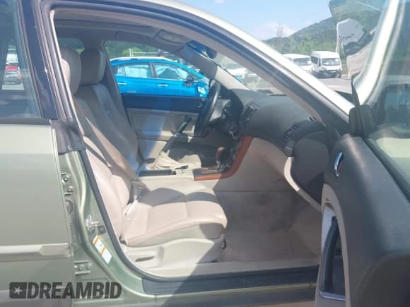 ✅ 2006 Subaru Legacy Outback Limited • VIN: 4S4BP62C367305681 • Lot: 43016726. Wystawiony na IAAI z przebiegiem 124 445 mil. Bezpłatny archiwum sprzedaży aukcyjnych z USA i szczegółowy raport historii pojazdu na DreamBid. Zdjęcie 5.