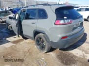 ✅ 2019 Jeep Cherokee Altitude • VIN: 1C4PJLLX8KD343253 • Lot: 42443842. Wystawiony na IAAI z przebiegiem Nie podano. Bezpłatny archiwum sprzedaży aukcyjnych z USA i szczegółowy raport historii pojazdu na DreamBid. Zdjęcie 3.