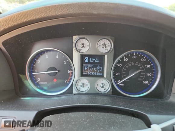 ✅ 2010 Lexus LX 570 • VIN: JTJHY7AX9A4038771 • Лот: 70883365. Опубликован ранее на Copart с пробегом 203 322 миль. Бесплатный доступ к архиву аукционных продаж из США и подробный отчёт об истории автомобиля на DreamBid. Изображение 9.