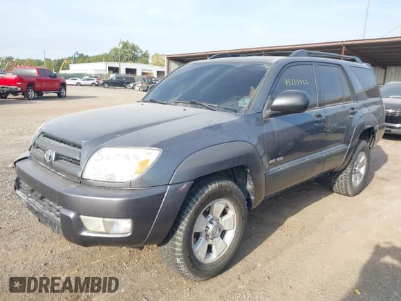 ✅ 2004 Toyota 4Runner SR5 • VIN: JTEBU14R748025587 • Lot: 43233922. Listed on IAAI with 226,614 mi. Free auction sales archive from the USA and detailed vehicle history report at DreamBid. Image 2.