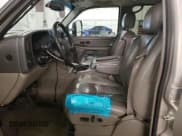✅ 2006 Chevrolet Suburban LS • VIN: 3GNGK26GX6G124877 • Лот: 47192555. Опубликован ранее на Copart с пробегом 204 578 миль. Бесплатный доступ к архиву аукционных продаж из США и подробный отчёт об истории автомобиля на DreamBid. Изображение 7.