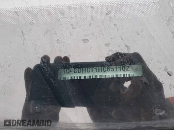 2017 Dodge Durango R/T with VIN 1C4SDHCT1HC651102, listed as a IAAI auction lot 43524736 with 206,293 mi miles and . Bid and sale history available at DreamBid. Image 9.