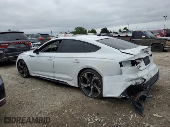 ✅ 2024 Audi RS 5 Sportback • VIN: WUAAWCF59RA901143 • Lot: 68954855. Wystawiony na Copart z przebiegiem Nie podano. Bezpłatny archiwum sprzedaży aukcyjnych z USA i szczegółowy raport historii pojazdu na DreamBid. Zdjęcie 2.