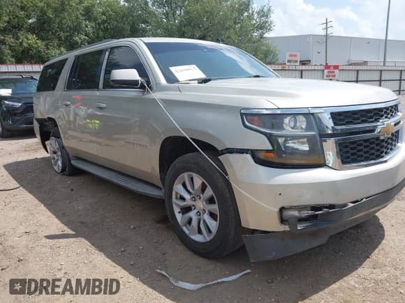 ✅ 2015 Chevrolet Suburban LT • VIN: 1GNSCJKC9FR153713 • Lot: 42436013. Wystawiony na IAAI z przebiegiem Nie podano. Bezpłatny archiwum sprzedaży aukcyjnych z USA i szczegółowy raport historii pojazdu na DreamBid. Zdjęcie 1.