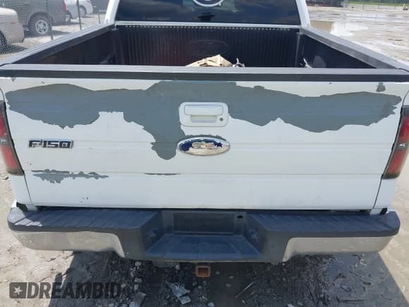 ✅ 2011 Ford F-150 XLT • VIN: 1FTFW1CT2BKD81054 • Lot: 42456169. Wystawiony na IAAI z przebiegiem 187 613 mil. Bezpłatny archiwum sprzedaży aukcyjnych z USA i szczegółowy raport historii pojazdu na DreamBid. Zdjęcie 6.