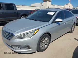 2015 Hyundai Sonata SE z VIN 5NPE24AF9FH154406, wystawiony jako IAAI lot #43614293 z przebiegiem 170 387 mil mil oraz . Historia ofert i sprzedaży dostępna na DreamBid. Obrazek 2.
