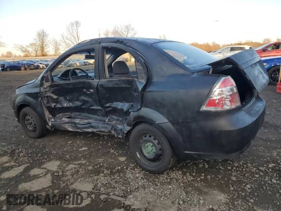 2009 Chevrolet Aveo 1LT z VIN KL1TD56E79B604381, wystawiony jako Copart lot #83262524 z przebiegiem Nie podano mil oraz Szkoda całkowita • Salvage title. Historia ofert i sprzedaży dostępna na DreamBid. Obrazek 2.