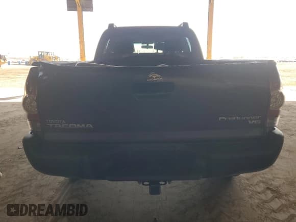 ✅ 2010 Toyota Tacoma PreRunner • VIN: 5TEKU4HN0AZ691276 • Lot: 71832135. Listed on Copart with 171,034 mi. Free auction sales archive from the USA and detailed vehicle history report at DreamBid. Image 6.