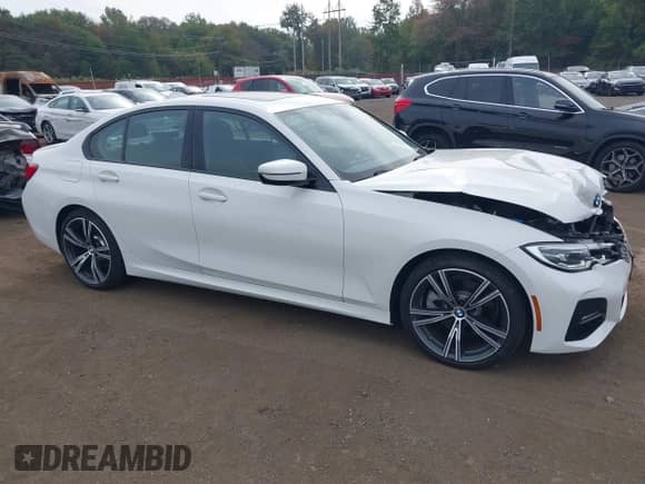 2020 BMW 3 Series 330i xDrive z VIN 3MW5R7J04L8B19857, wystawiony jako IAAI lot #43293574 z przebiegiem 19 853 mil mil oraz . Historia ofert i sprzedaży dostępna na DreamBid. Obrazek 17.