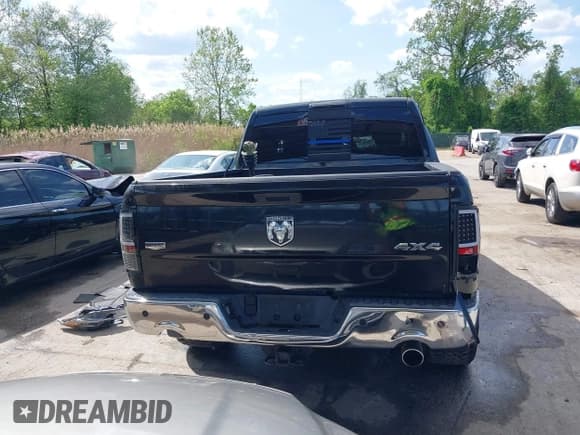 ✅ 2009 Dodge 1500 Laramie • VIN: 1D3HV13T79S704544 • Lot: 42145808. Wystawiony na IAAI z przebiegiem 184 431 mil. Bezpłatny archiwum sprzedaży aukcyjnych z USA i szczegółowy raport historii pojazdu na DreamBid. Zdjęcie 17.