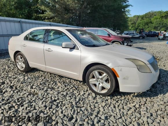 ✅ 2010 Mercury Milan • VIN: 3MEHM0HA3AR603528 • Lot: 65342965. Wystawiony na Copart z przebiegiem 115 609 mil. Bezpłatny archiwum sprzedaży aukcyjnych z USA i szczegółowy raport historii pojazdu na DreamBid. Zdjęcie 4.