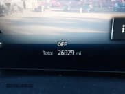 ✅ 2024 BMW iX xDrive50 • VIN: WB523CF07RCN63482 • Lot: 43406139. Wystawiony na IAAI z przebiegiem 26 929 mil. Bezpłatny archiwum sprzedaży aukcyjnych z USA i szczegółowy raport historii pojazdu na DreamBid. Zdjęcie 14.