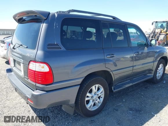 ✅ 2005 Lexus LX 470 • VIN: JTJHT00W453550237 • Лот: 41903588. Опубликован ранее на IAAI с пробегом 118 314 миль. Бесплатный доступ к архиву аукционных продаж из США и подробный отчёт об истории автомобиля на DreamBid. Изображение 4.