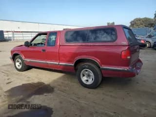 ✅ 1997 Chevrolet S-10 LS • VIN: 1GCCS1949V8199111 • Лот: 83859454. Опубликован ранее на Copart с пробегом 147 455 миль. Бесплатный доступ к архиву аукционных продаж из США и подробный отчёт об истории автомобиля на DreamBid. Изображение 2.