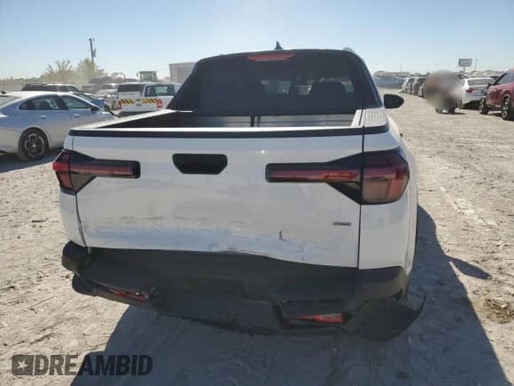 2023 Hyundai Santa Cruz SEL with VIN 5NTJCDAE8PH071054, listed as a Copart auction lot 81081134 with 9,609 mi miles and Salvage title. Bid and sale history available at DreamBid. Image 6.