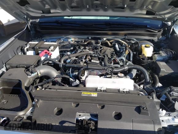 ✅ 2025 Toyota Tacoma SR5 • VIN: 3TYKB5FN1ST022435 • Lot: 43515823. Wystawiony na IAAI z przebiegiem 1 194 mil. Bezpłatny archiwum sprzedaży aukcyjnych z USA i szczegółowy raport historii pojazdu na DreamBid. Zdjęcie 10.