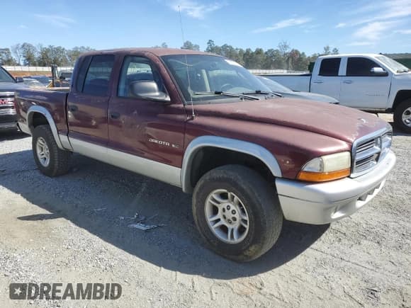 ✅ 2002 Dodge Dakota SLT • VIN: 1B7HG48N92S638583 • Lot: 76678294. Wystawiony na Copart z przebiegiem 217 768 mil. Bezpłatny archiwum sprzedaży aukcyjnych z USA i szczegółowy raport historii pojazdu na DreamBid. Zdjęcie 4.