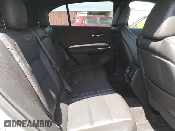 ✅ 2020 Cadillac XT4 AWD Premium Luxury • VIN: 1GYFZDR44LF143798 • Лот: 56134875. Опубликован ранее на Copart с пробегом 31 365 миль. Бесплатный доступ к архиву аукционных продаж из США и подробный отчёт об истории автомобиля на DreamBid. Изображение 10.