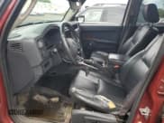 ✅ 2008 Jeep Commander Limited • VIN: 1J8HG58N98C182814 • Lot: 62292605. Listed on Copart with 229,220 mi. Free auction sales archive from the USA and detailed vehicle history report at DreamBid. Image 7.