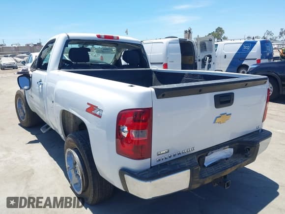 ✅ 2010 Chevrolet Silverado 1500 LT • VIN: 1GCPCSE02AZ276445 • Lot: 42685321. Listed on IAAI with 100,498 mi. Free auction sales archive from the USA and detailed vehicle history report at DreamBid. Image 3.