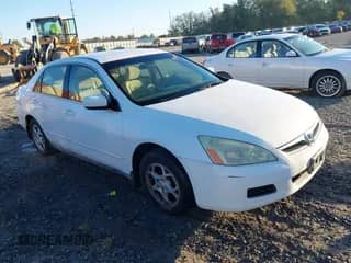 2006 Honda Accord LX с VIN 1HGCM56416A061063, выставлен на аукционе IAAI как лот 43500100 с пробегом 266 791 миль миль и . История ставок и продаж доступна на DreamBid. Изображение 1.