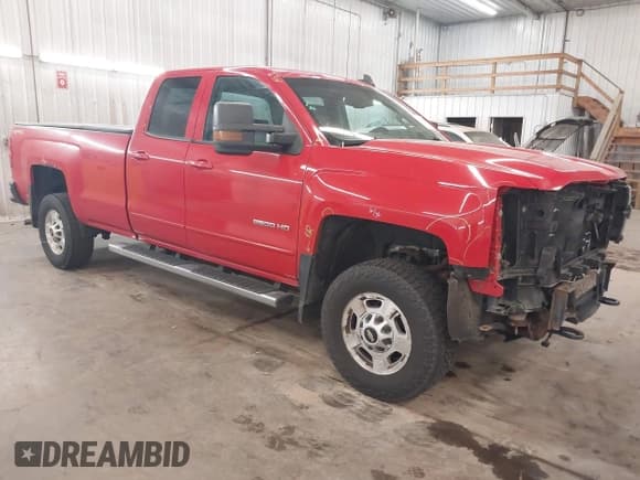 ✅ 2015 Chevrolet Silverado 2500HD LT • VIN: 1GC2KVEG0FZ527739 • Lot: 42731082. Wystawiony na IAAI z przebiegiem 301 898 mil. Bezpłatny archiwum sprzedaży aukcyjnych z USA i szczegółowy raport historii pojazdu na DreamBid. Zdjęcie 1.