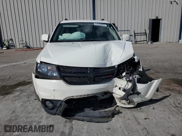 ✅ 2019 Dodge Journey Crossroad • VIN: 3C4PDCGG6KT840958 • Лот: 81678925. Опубликован ранее на Copart с пробегом Не указан. Бесплатный доступ к архиву аукционных продаж из США и подробный отчёт об истории автомобиля на DreamBid. Изображение 5.