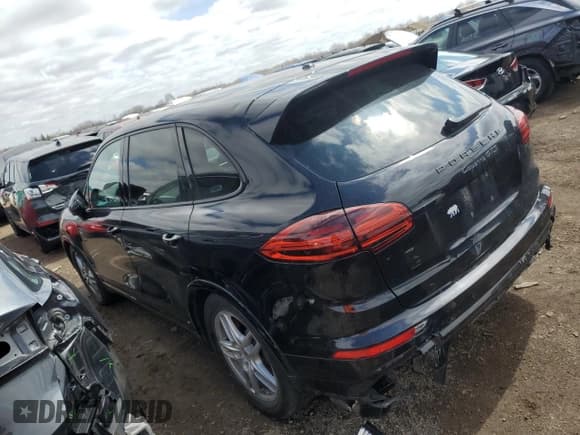 ✅ 2017 Porsche Cayenne GTS • VIN: WP1AD2A22HLA81676 • Lot: 50142495. Wystawiony na Copart z przebiegiem 88 742 mil. Bezpłatny archiwum sprzedaży aukcyjnych z USA i szczegółowy raport historii pojazdu na DreamBid. Zdjęcie 2.