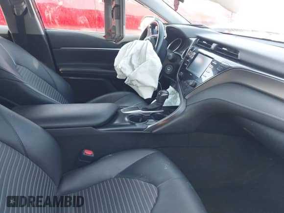 2020 Toyota Camry SE с VIN 4T1G11AK7LU945747, выставлен на аукционе IAAI как лот 42886887 с пробегом Не указан миль и . История ставок и продаж доступна на DreamBid. Изображение 5.