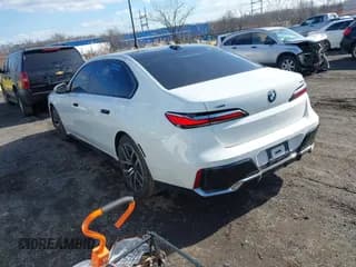 ✅ 2024 BMW 7 Series 740i xDrive • VIN: WBA33EH08RCR21090 • Лот: 41485451. Опубликован ранее на IAAI с пробегом 3 632 миль. Бесплатный доступ к архиву аукционных продаж из США и подробный отчёт об истории автомобиля на DreamBid. Изображение 3.