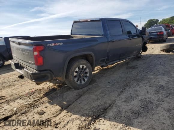 ✅ 2023 Chevrolet Silverado 2500HD Custom • VIN: 1GC4YME7XPF114201 • Lot: 58840775. Wystawiony na Copart z przebiegiem 38 427 mil. Bezpłatny archiwum sprzedaży aukcyjnych z USA i szczegółowy raport historii pojazdu na DreamBid. Zdjęcie 3.