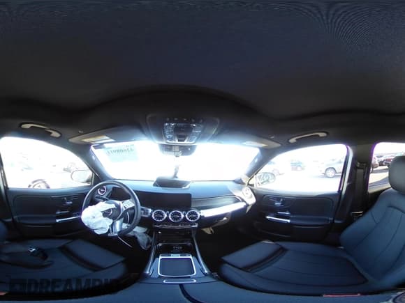 ✅ 2025 Mercedes-Benz GLB 250 • VIN: W1N4M4HB1SW389128 • Lot: 42608911. Listed on IAAI with 3,288 mi. Free auction sales archive from the USA and detailed vehicle history report at DreamBid. Image 20.