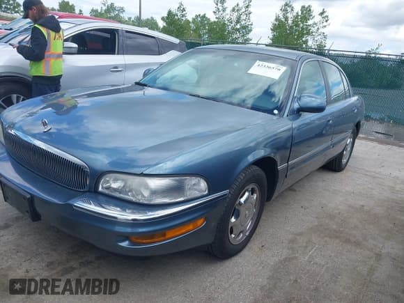 ✅ 2000 Buick Park Avenue • VIN: 1G4CW52K1Y4130859 • Lot: 42336570. Listed on IAAI with 111,150 mi. Free auction sales archive from the USA and detailed vehicle history report at DreamBid. Image 2.