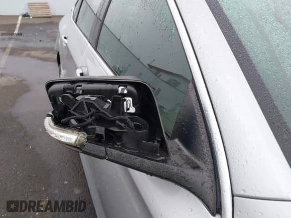 2018 Chevrolet Impala LT с VIN 2G1105SA4J9157893, выставлен на аукционе IAAI как лот 43366447 с пробегом 107 852 миль миль и . История ставок и продаж доступна на DreamBid. Изображение 20.