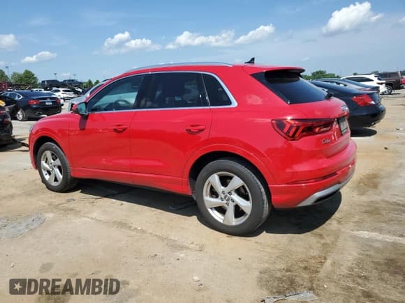 ✅ 2019 Audi Q3 Premium Plus • VIN: WA1BECF30K1066472 • Лот: 64387775. Опубликован ранее на Copart с пробегом 75 842 миль. Бесплатный доступ к архиву аукционных продаж из США и подробный отчёт об истории автомобиля на DreamBid. Изображение 2.