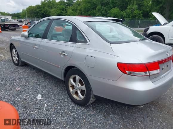 2007 Hyundai Azera SE с VIN KMHFC46F57A139674, выставлен на аукционе IAAI как лот 42367838 с пробегом 257 981 миль миль и . История ставок и продаж доступна на DreamBid. Изображение 3.