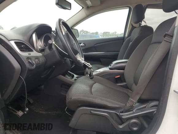 ✅ 2017 Dodge Journey SE • VIN: 3C4PDCAB2HT568091 • Lot: 86245325. Wystawiony na Copart z przebiegiem 89 006 mil. Bezpłatny archiwum sprzedaży aukcyjnych z USA i szczegółowy raport historii pojazdu na DreamBid. Zdjęcie 7.