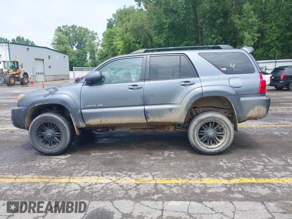 ✅ 2006 Toyota 4Runner Limited • VIN: JTEBU17R360104154 • Lot: 42582203. Listed on IAAI with 223,695 mi. Free auction sales archive from the USA and detailed vehicle history report at DreamBid. Image 14.