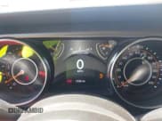 ✅ 2023 Jeep Wrangler Sport S • VIN: 1C4HJXDN5PW671167 • Lot: 42176127. Wystawiony na IAAI z przebiegiem 1 230 mil. Bezpłatny archiwum sprzedaży aukcyjnych z USA i szczegółowy raport historii pojazdu na DreamBid. Zdjęcie 7.