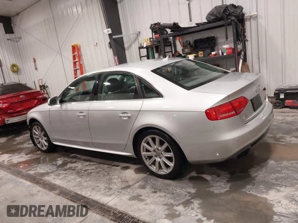 ✅ 2012 Audi A4 Premium Plus • VIN: WAUFFAFL7CN015017 • Lot: 43787122. Listed on IAAI with 95,550 mi. Free auction sales archive from the USA and detailed vehicle history report at DreamBid. Image 14.
