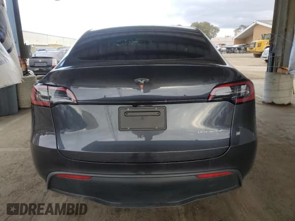 ✅ 2025 Tesla Model Y Long Range • VIN: 7SAYGDEEXSF308181 • Лот: 86699135. Опубликован ранее на Copart с пробегом 8 848 миль. Бесплатный доступ к архиву аукционных продаж из США и подробный отчёт об истории автомобиля на DreamBid. Изображение 6.