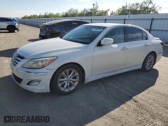 ✅ 2013 Hyundai Genesis 3.8L • VIN: KMHGC4DD3DU241801 • Lot: 81884765. Listed on Copart with 271,638 mi. Free auction sales archive from the USA and detailed vehicle history report at DreamBid. Image 1.