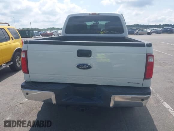 ✅ 2016 Ford F-250 Lariat • VIN: 1FT7W2B64GEC48677 • Lot: 42671950. Listed on IAAI with 157,673 mi. Free auction sales archive from the USA and detailed vehicle history report at DreamBid. Image 16.