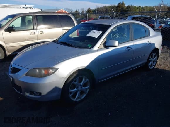 ✅ 2009 Mazda 3 i Touring Value • VIN: JM1BK32F191210863 • Lot: 43827745. Wystawiony na IAAI z przebiegiem 185 106 mil. Bezpłatny archiwum sprzedaży aukcyjnych z USA i szczegółowy raport historii pojazdu na DreamBid. Zdjęcie 2.
