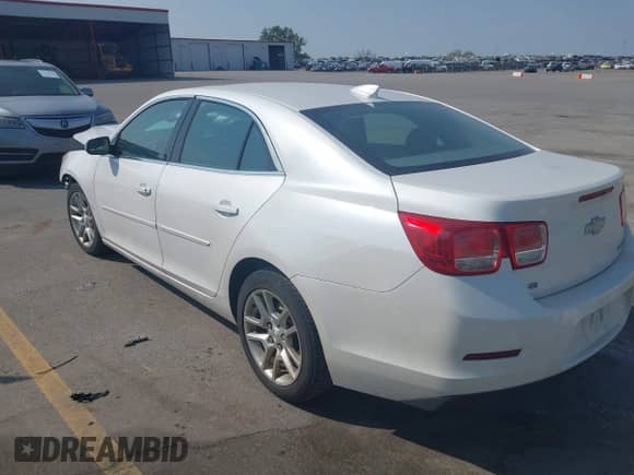 2015 Chevrolet Malibu LT with VIN 1G11C5SL7FF232447, listed as a IAAI auction lot 43198054 with 154,279 mi miles and . Bid and sale history available at DreamBid. Image 3.