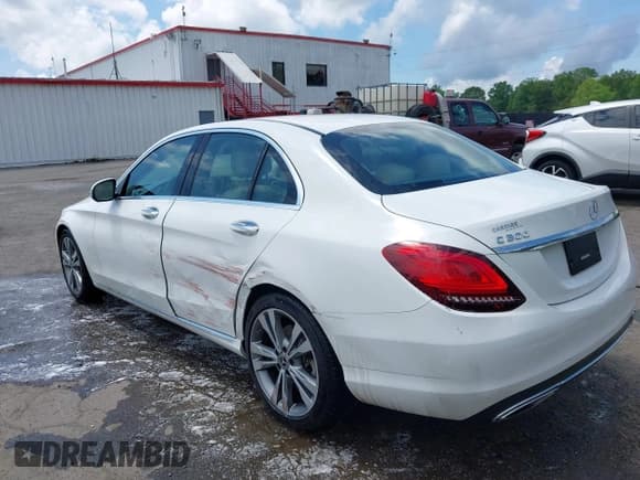 ✅ 2020 Mercedes-Benz C 300 • VIN: WDDWF8DB1LR543088 • Лот: 42193679. Опубликован ранее на IAAI с пробегом 54 050 миль. Бесплатный доступ к архиву аукционных продаж из США и подробный отчёт об истории автомобиля на DreamBid. Изображение 3.