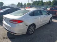 ✅ 2017 Ford Fusion SE • VIN: 3FA6P0HDXHR214234 • Lot: 43337051. Wystawiony na IAAI z przebiegiem 57 541 mil. Bezpłatny archiwum sprzedaży aukcyjnych z USA i szczegółowy raport historii pojazdu na DreamBid. Zdjęcie 4.