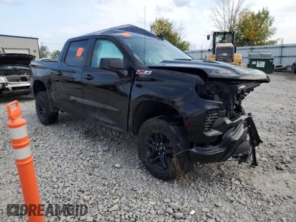 ✅ 2023 Chevrolet Silverado 1500 LT Trail Boss • VIN: 3GCUDFE85PG270953 • Lot: 81465985. Wystawiony na Copart z przebiegiem Nie podano. Bezpłatny archiwum sprzedaży aukcyjnych z USA i szczegółowy raport historii pojazdu na DreamBid. Zdjęcie 4.