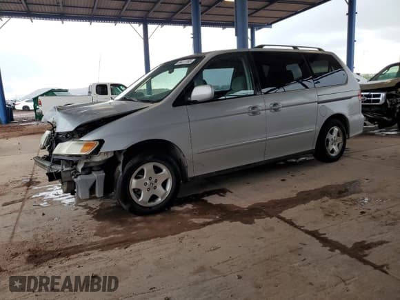 ✅ 2001 Honda Odyssey EX • VIN: 2HKRL18671H615663 • Lot: 84411165. Wystawiony na Copart z przebiegiem 261 523 mil. Bezpłatny archiwum sprzedaży aukcyjnych z USA i szczegółowy raport historii pojazdu na DreamBid. Zdjęcie 1.